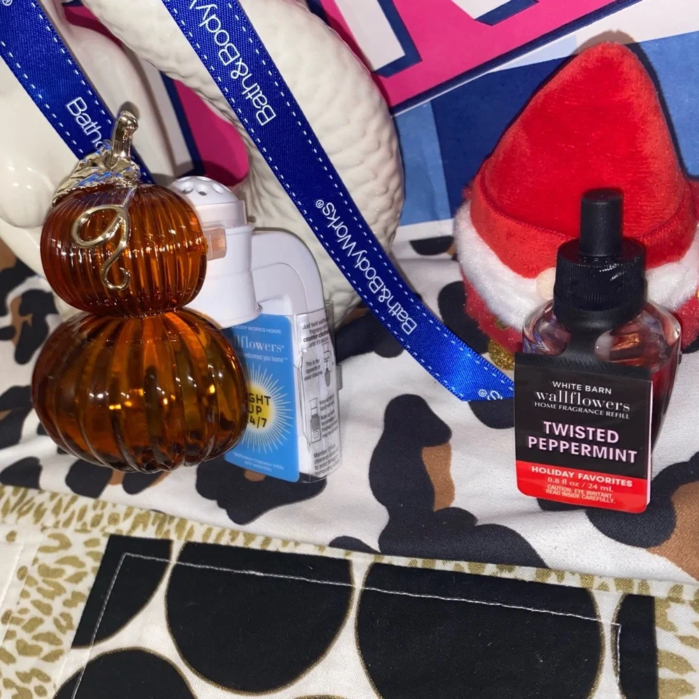 BATH AND BODY WORKS FLUTED PUMPKINS WALLFLOWER NIGHTLIGHT PLUG ➕ REFILL